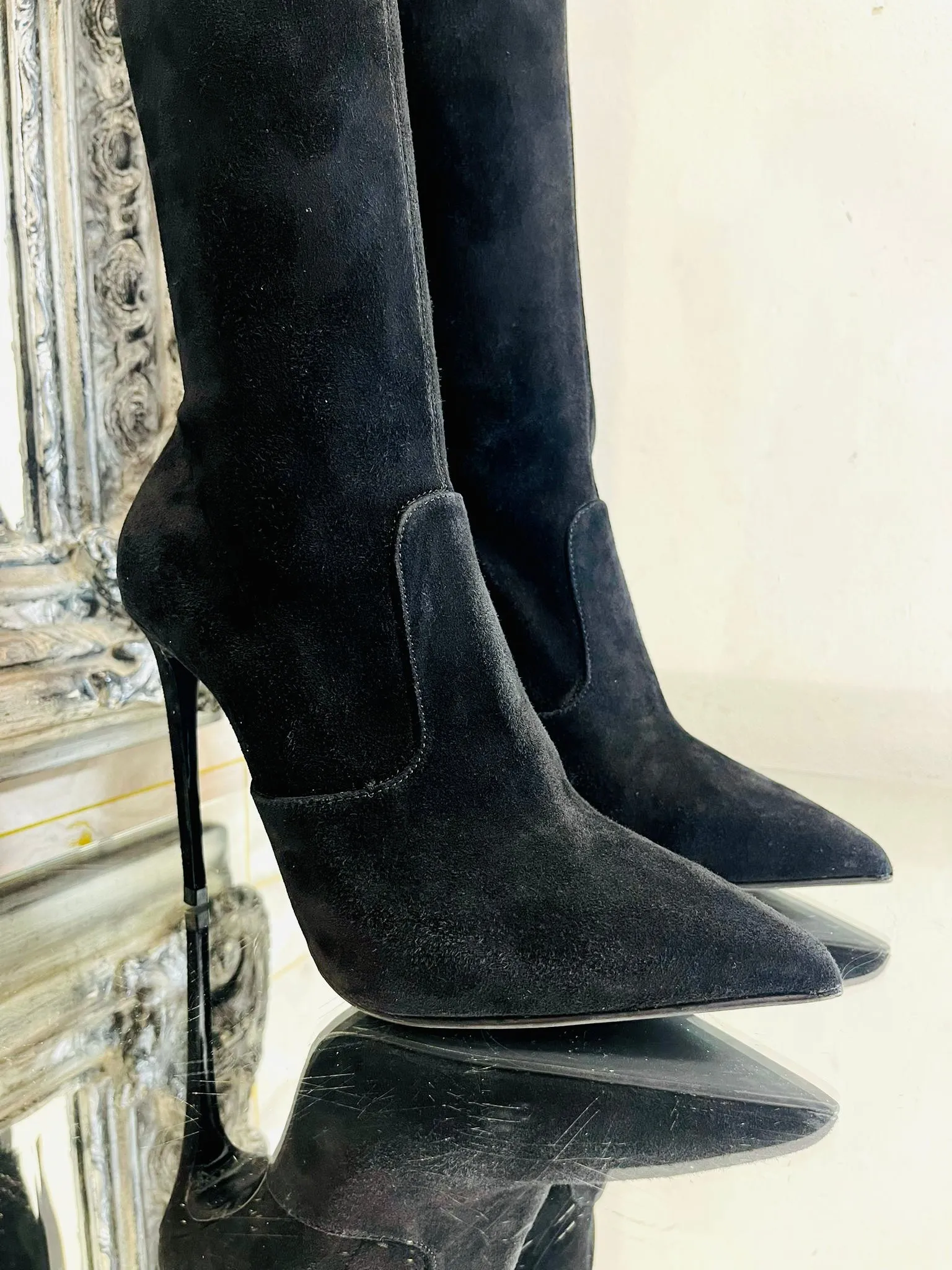 Le Silla Thigh-High Suede Boots. Size 36